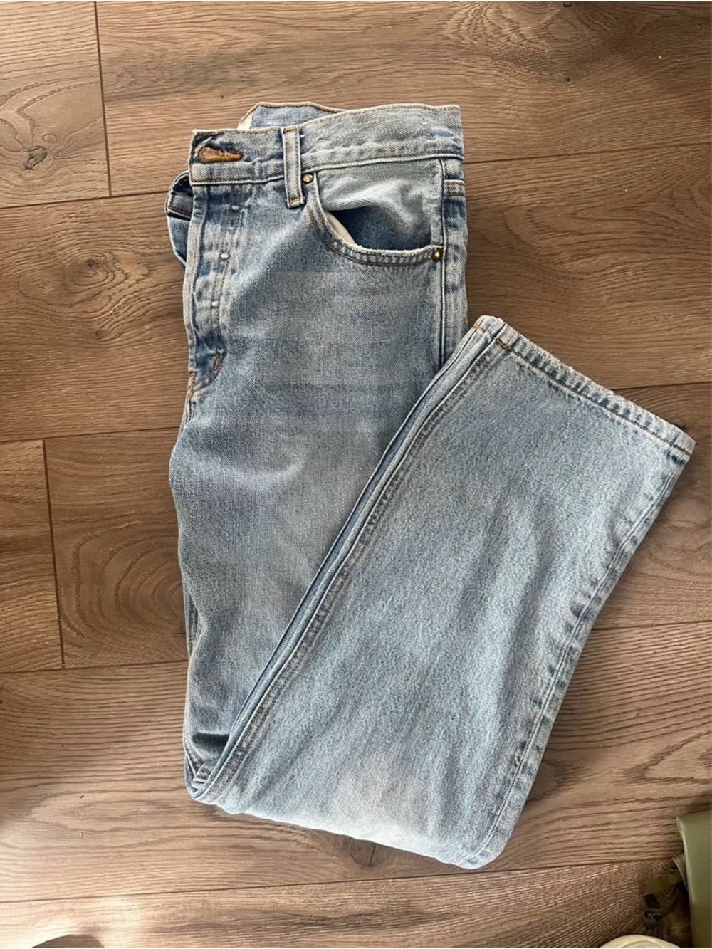 THE GREAT. Women’s Light Wash Straight Jeans